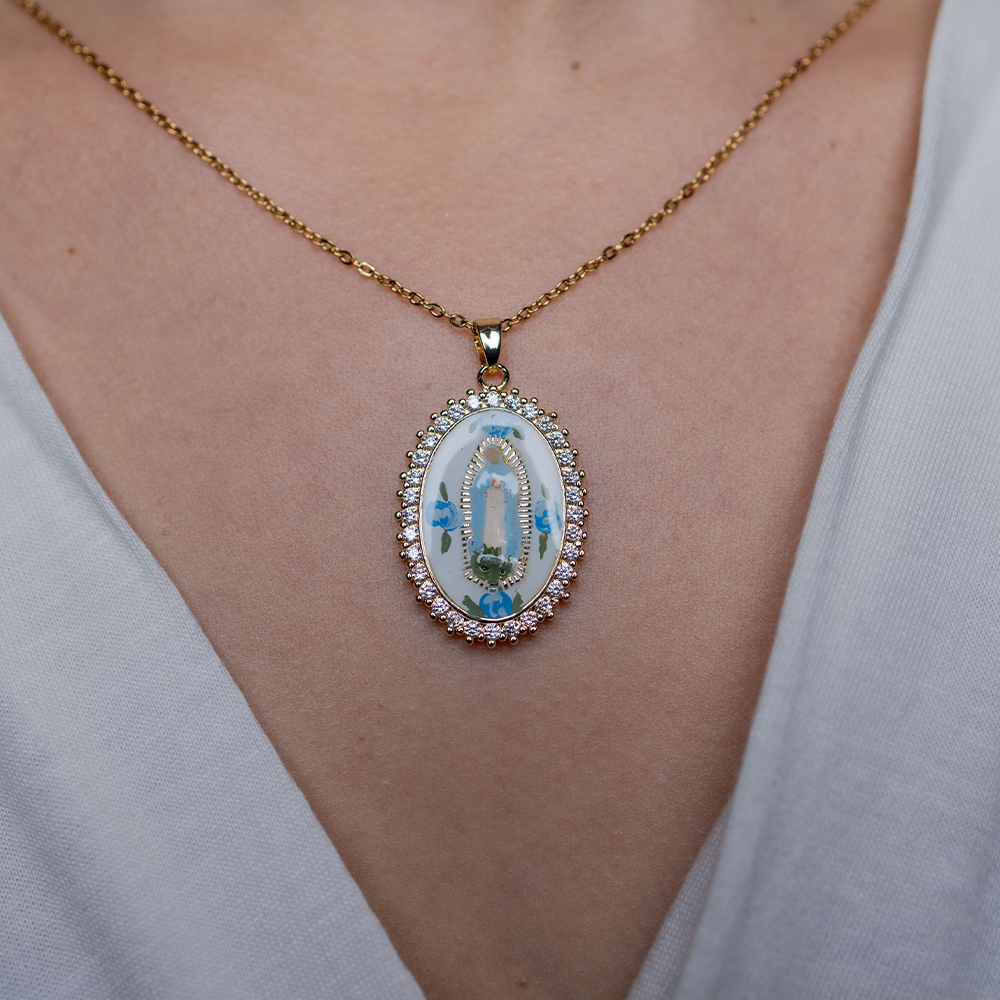 Collar Pintado a Mano Virgencita Maria