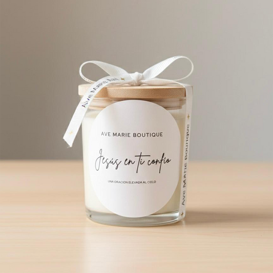 Vela Aromática "Jesús en Ti Confío" – Cedar, Sandalwood & Sage